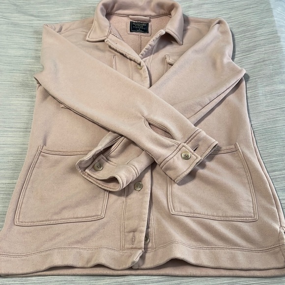 Abercrombie & Fitch Sweaters - Abercrombie pink shacket